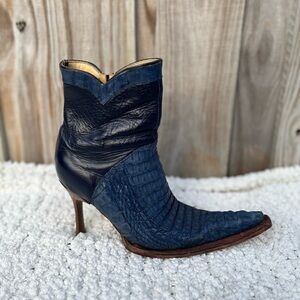 GENUINE CROCODILE BLUE LEATHER ZIPPER BOOTIE